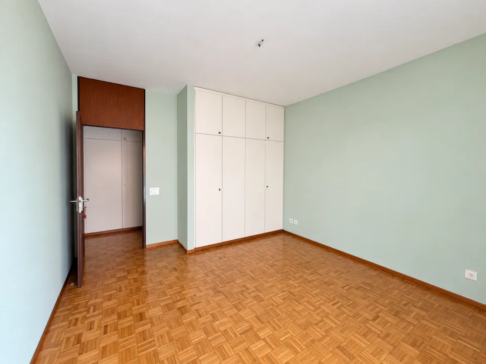 Accogliente 3,5 con piscina a due passi dal lago – foto 6 di 12
