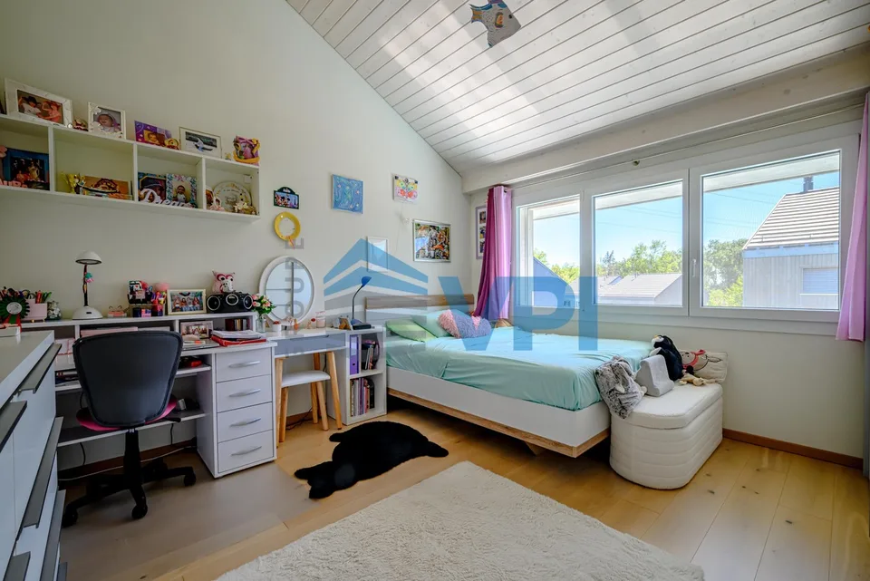 Prächtige Einzelvilla mit 6,5 Zimmern und Swimmingpool – Foto 9 von 13
