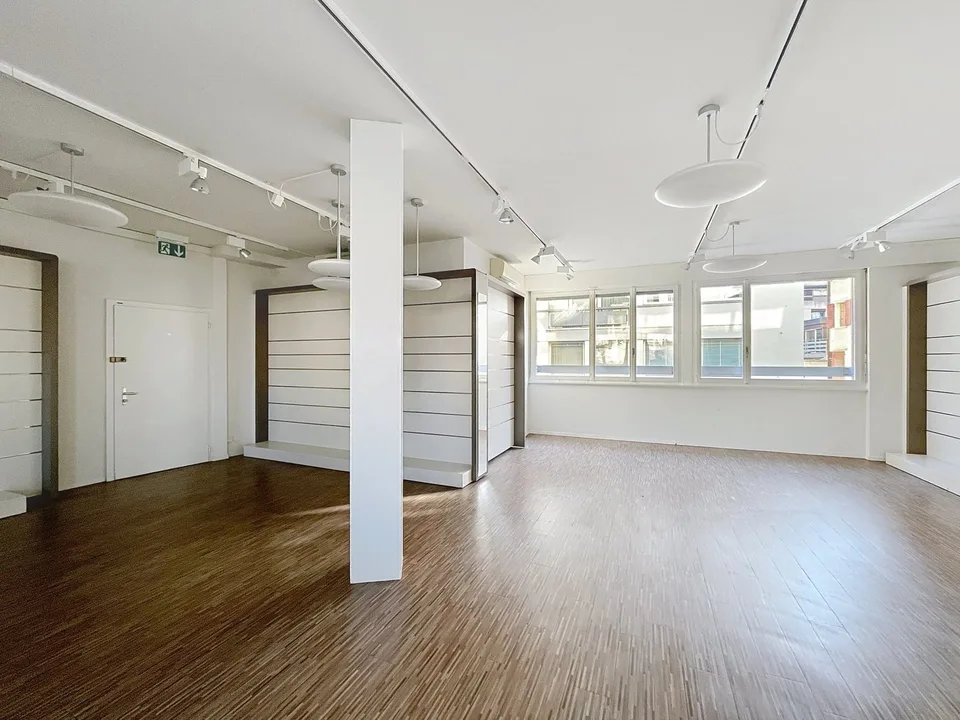 Lokal im Zentrum von Sion - Große modulare Flächen – Foto 9 von 13