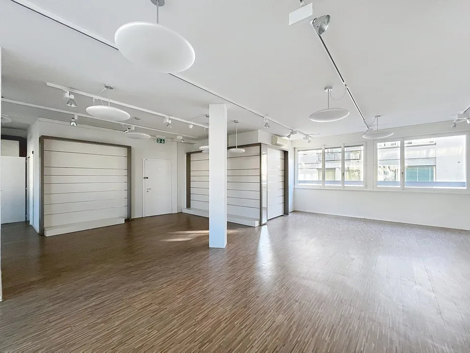 Lokal im Zentrum von Sion - Große modulare Flächen – Foto 11 von 13