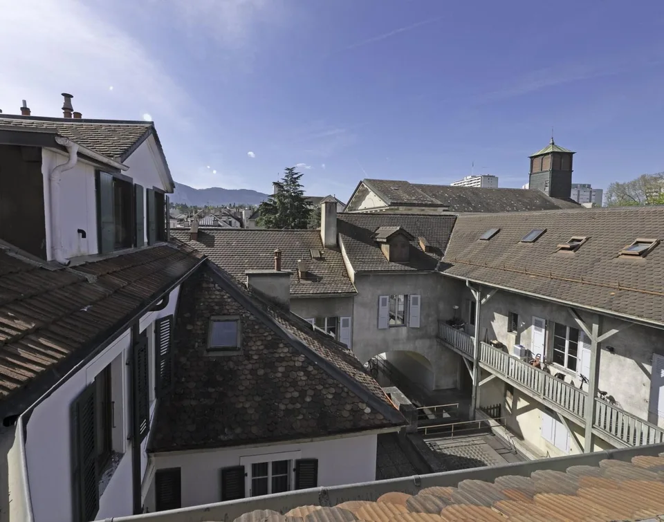 Au coeur du Vieux Carouge, appartement de 67 m2 PPE sous les toits – Foto 4 von 4