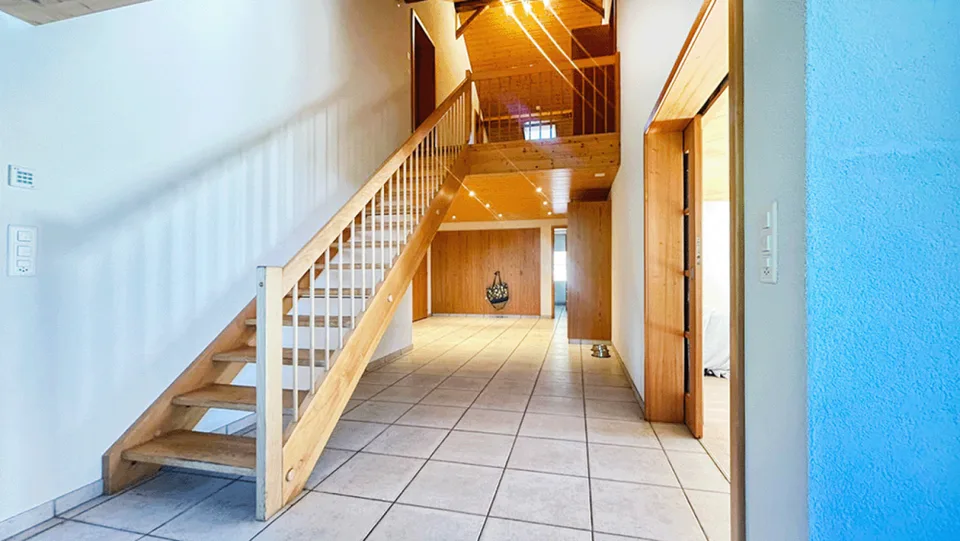 Maison multifamiliale avec grande réserve de terrain constructible – photo 5 sur 24