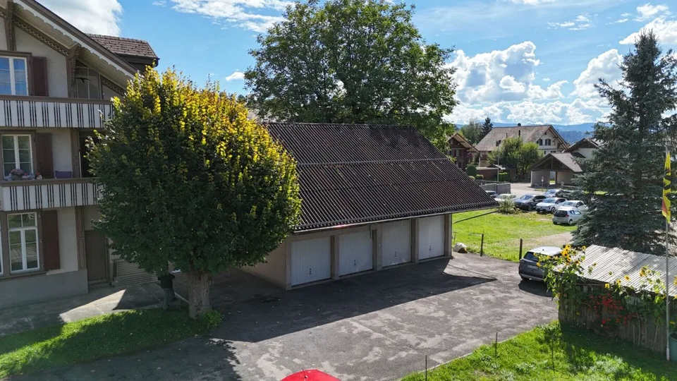 Maison multifamiliale avec grande réserve de terrain constructible – photo 4 sur 24
