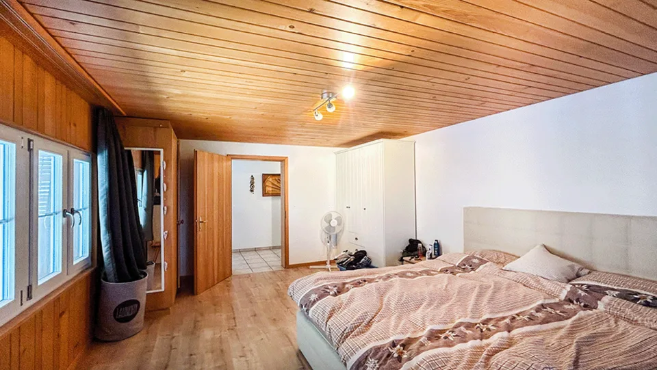 Maison multifamiliale avec grande réserve de terrain constructible – photo 20 sur 24