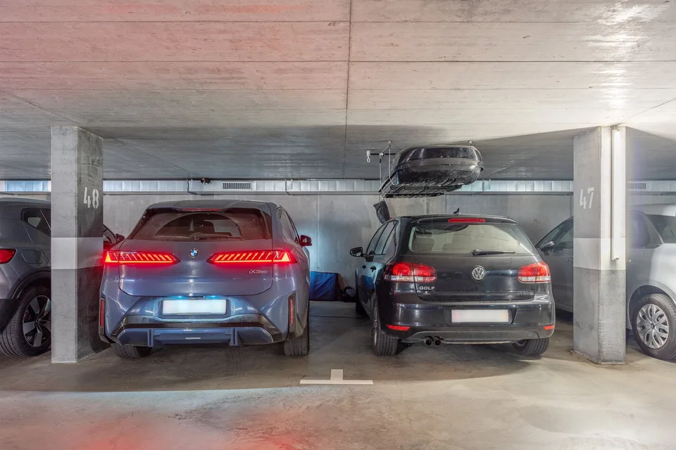Appartamento moderno di 4,5 stanze nel Rosenpark Rüfenacht – foto 17 di 17