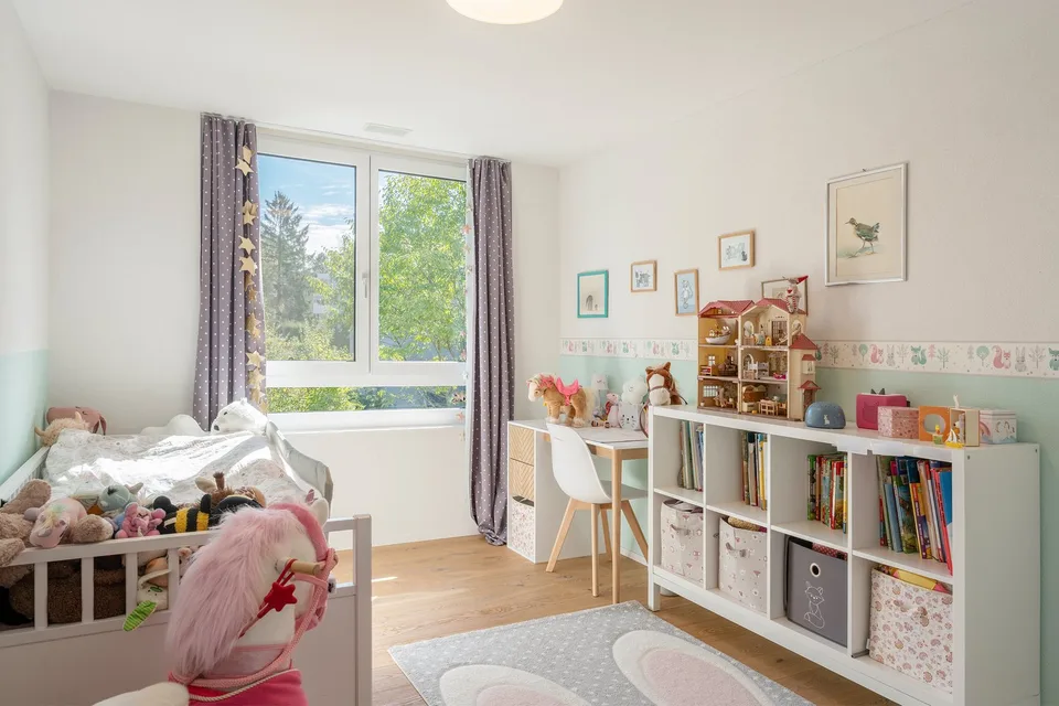 Appartamento moderno di 4,5 stanze nel Rosenpark Rüfenacht – foto 16 di 17