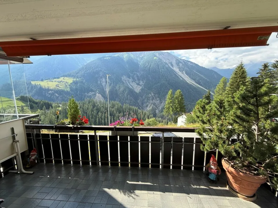 Appartamento soleggiato di 3,5 locali, Hauptstrasse 30, Davos Wiesen – foto 9 di 14