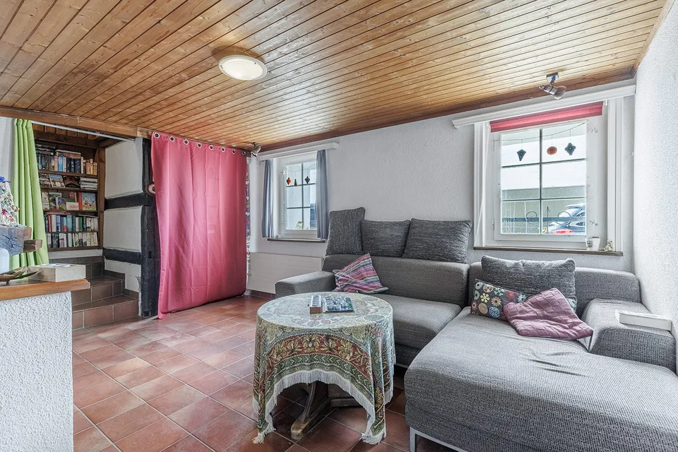 Charming multi-generation house with annex – photo 7 of 10