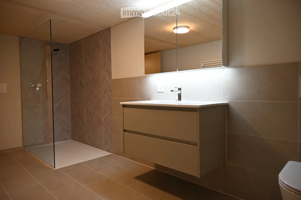 Wunderschöne neue 4-Zi-Wohnung - Altholz-Bijou in Bauernhaus – Foto 4 von 5