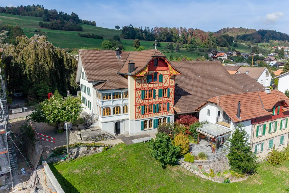 Historisches Riegelhaus mit Scheune und Hallwilerseeblick – Foto 2 von 13