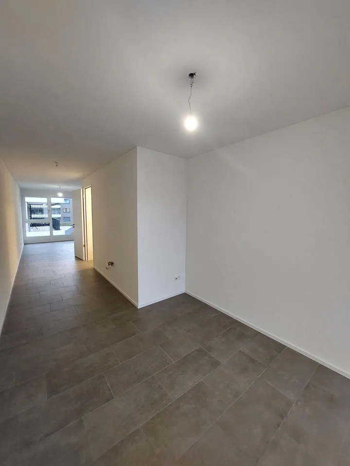 Local commercial et de vente moderne à prix raisonnable – photo 3 sur 6