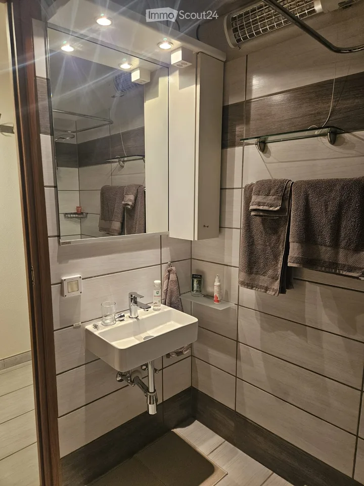 Sementina schönes Zweizimmerapartment möbliert + Garten/Gemüseanlage – Foto 2 von 5