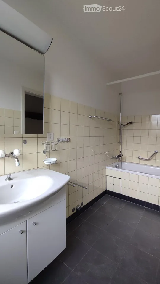 4,5-Zimmer-Whg. an ruhiger Lage, mit vielen Extras – Foto 4 von 5