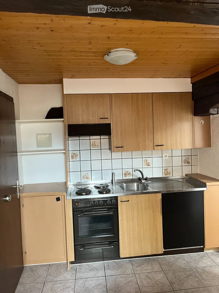 Appartement 1.5 Zimmer im Zentrum von Sion, mansardiert – Foto 4 von 5