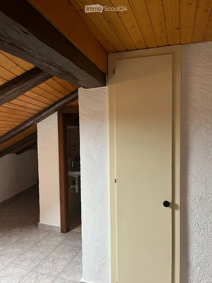 Appartement 1.5 Zimmer im Zentrum von Sion, mansardiert – Foto 5 von 5