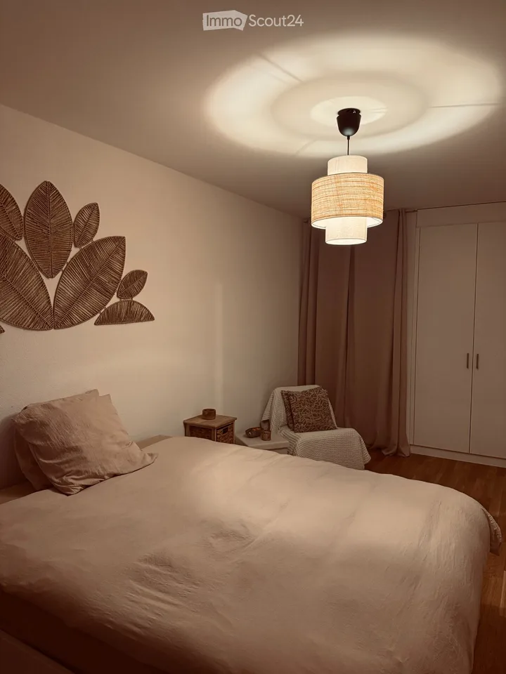 Grande chambre/suite meublée dans duplex de 140m² à Crissier – photo 3 sur 3