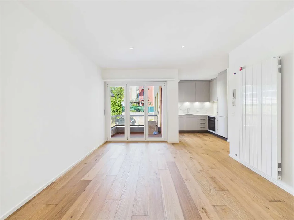 INVESTISSEMENT : Lumineux appartement de 2,5 pièces – photo 3 sur 7
