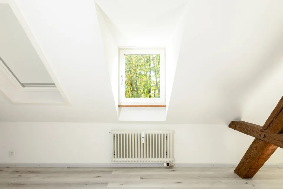 Helle 3,5 Zimmer-Dachwohnung nähe Kronenplatz – Foto 13 von 19