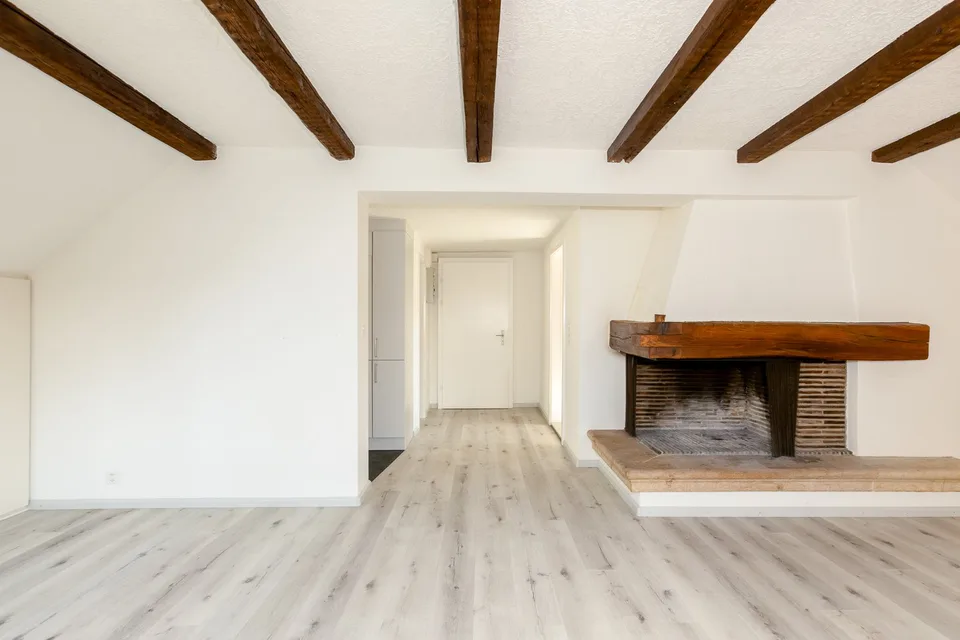Helle 3,5 Zimmer-Dachwohnung nähe Kronenplatz – Foto 4 von 19