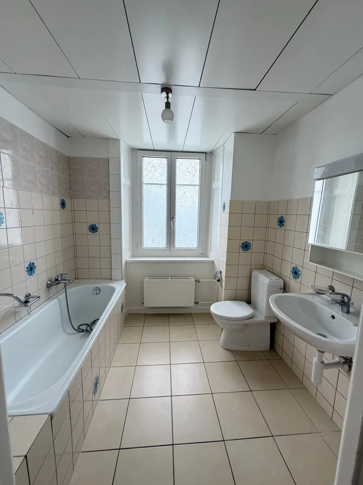 Wohnung mit 3.5 Zimmern im 3. Stock Ost – Foto 7 von 7