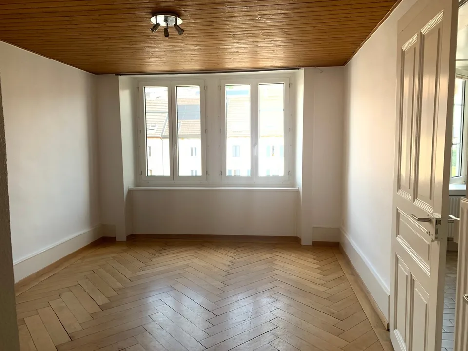 Schönes 3-Zimmer-Apartment im 4. Stock mit Aufzug – Foto 3 von 6