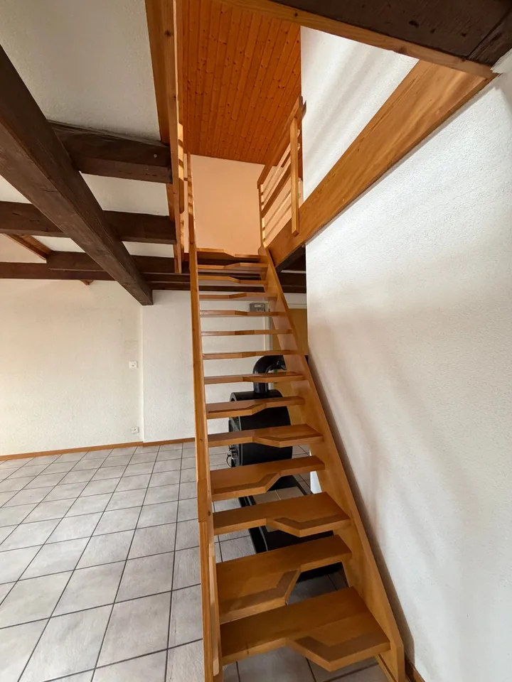 Duplex mit 3,5 Zimmern im 5. Stock, Ost – Foto 6 von 8