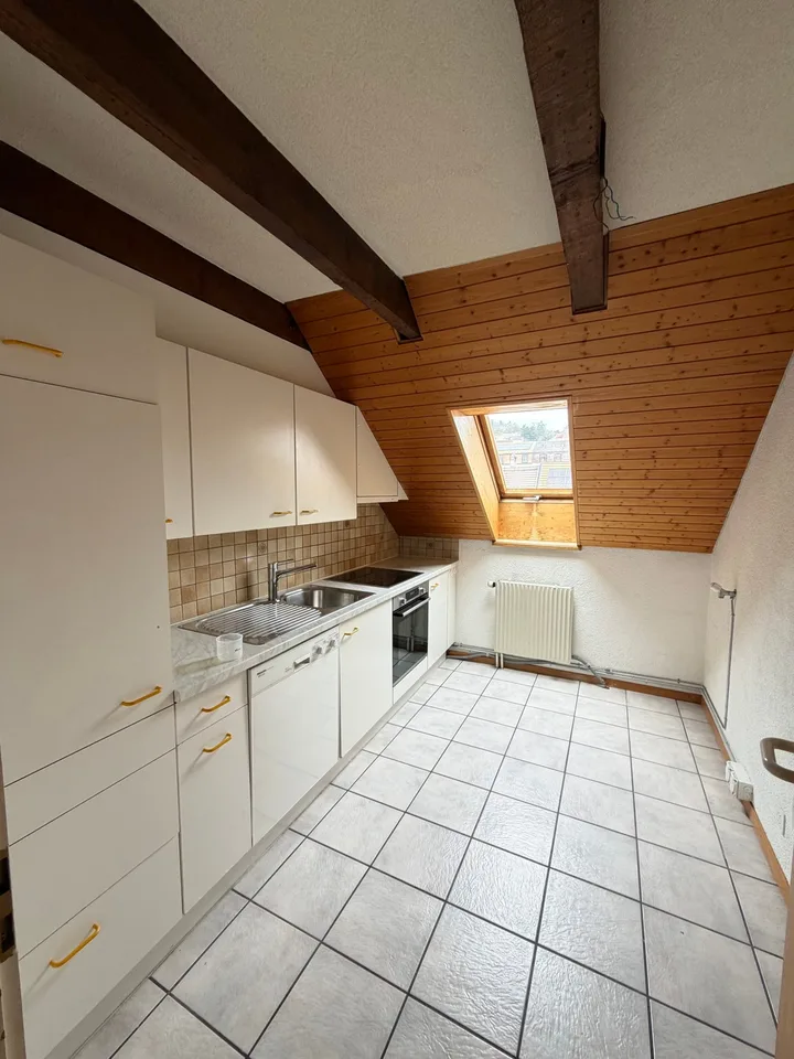 Duplex mit 3,5 Zimmern im 5. Stock, Ost – Foto 8 von 8
