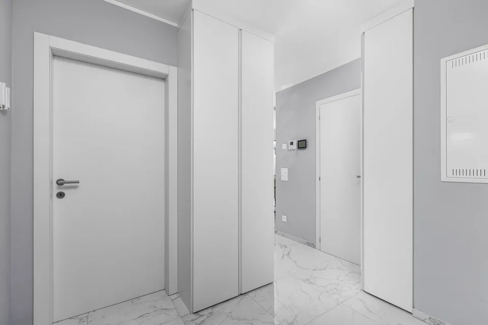 MODERNO E LUMINOSO 3.5 LOCALI CON AMPIA TERRAZZA AD AGNO – foto 11 di 13