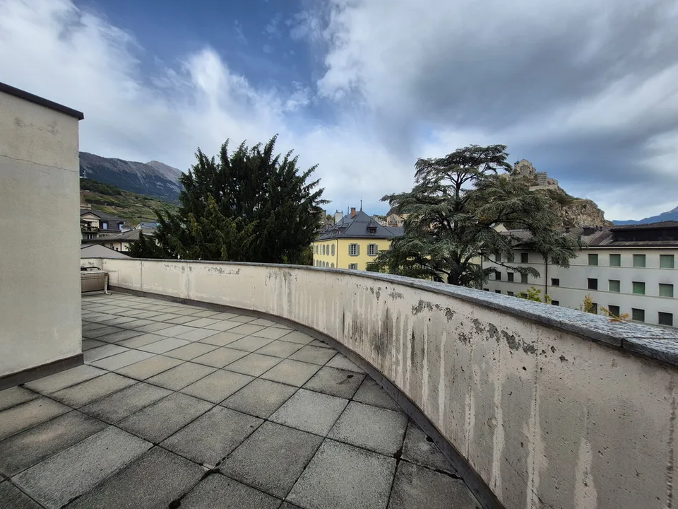 SION-CENTRE - LOCAUX A LOUER – photo 3 sur 10