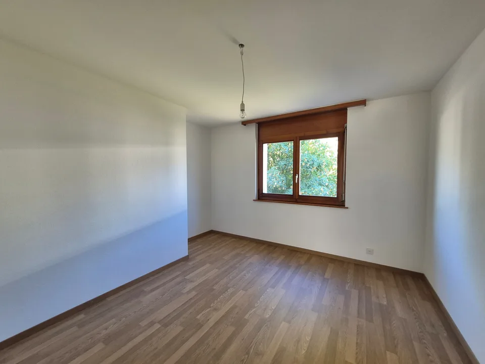 CONTHEY - SCHÖNES APPARTEMENT MIT GROßEM BALCON – Foto 10 von 11