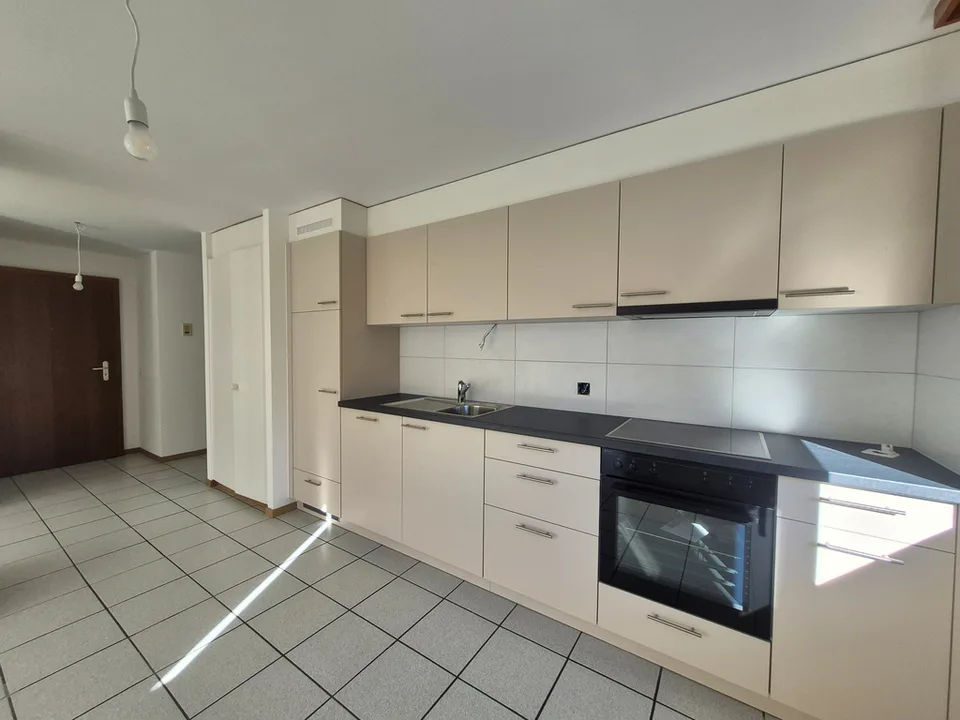 CONTHEY - SCHÖNES APPARTEMENT MIT GROßEM BALCON – Foto 2 von 11