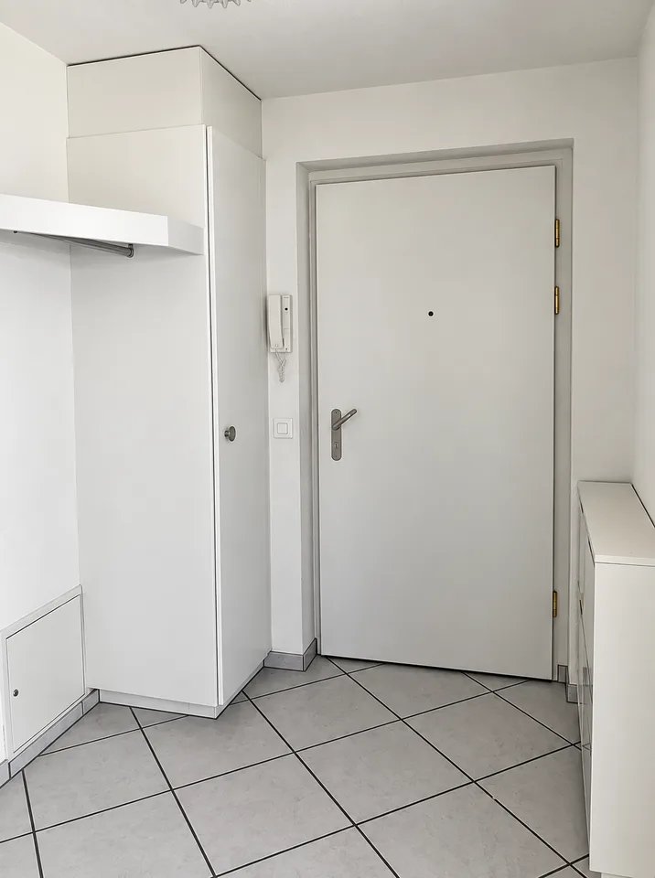 Charmanter Apartment mit 2.5 Zimmern, Balkon und innerer Parkplatz – Foto 7 von 9