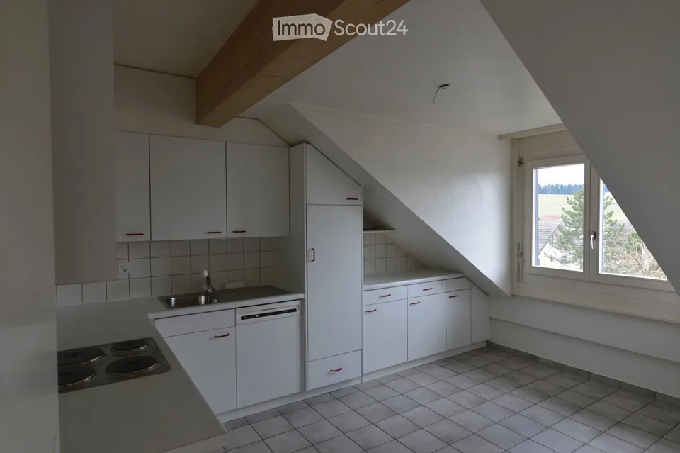 Zu vermieten in Rossens, schönes Dachgeschoss-Apartment mit 3 ½ Zimmern – Foto 2 von 5