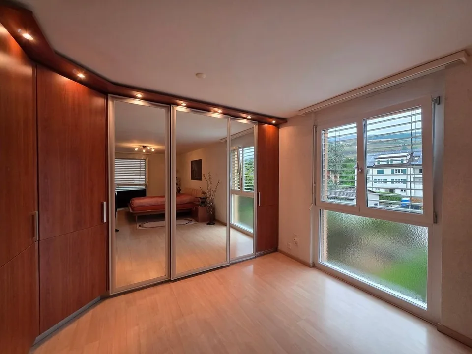 Wohnung von 160 m², mit einer großzügigen Terrasse von 28 m², einem Garage-Box und einer Außenparkplatz. – Foto 9 von 12