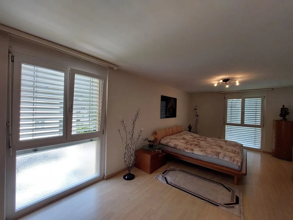 Wohnung von 160 m², mit einer großzügigen Terrasse von 28 m², einem Garage-Box und einer Außenparkplatz. – Foto 8 von 12