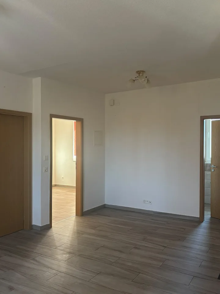 Wohnung mit 3 Zimmern in Fleurier – Foto 5 von 7