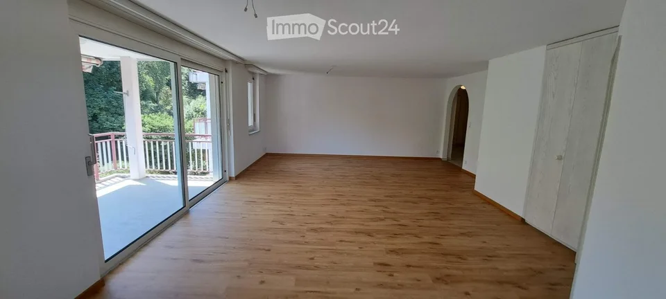 Grosszügige 4 ½ Zimmer Wohnung – Foto 3 von 14