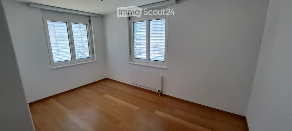 Grosszügige 4 ½ Zimmer Wohnung – Foto 10 von 14