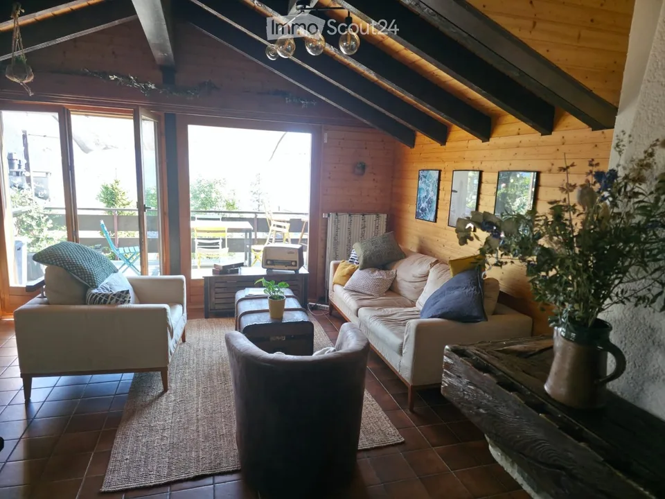Chalet mit Nachbargebäude – Foto 7 von 9