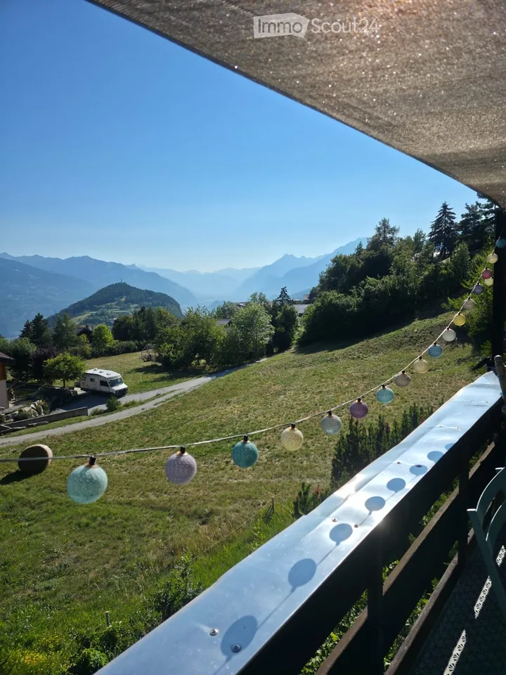 Chalet mit Nachbargebäude – Foto 4 von 9