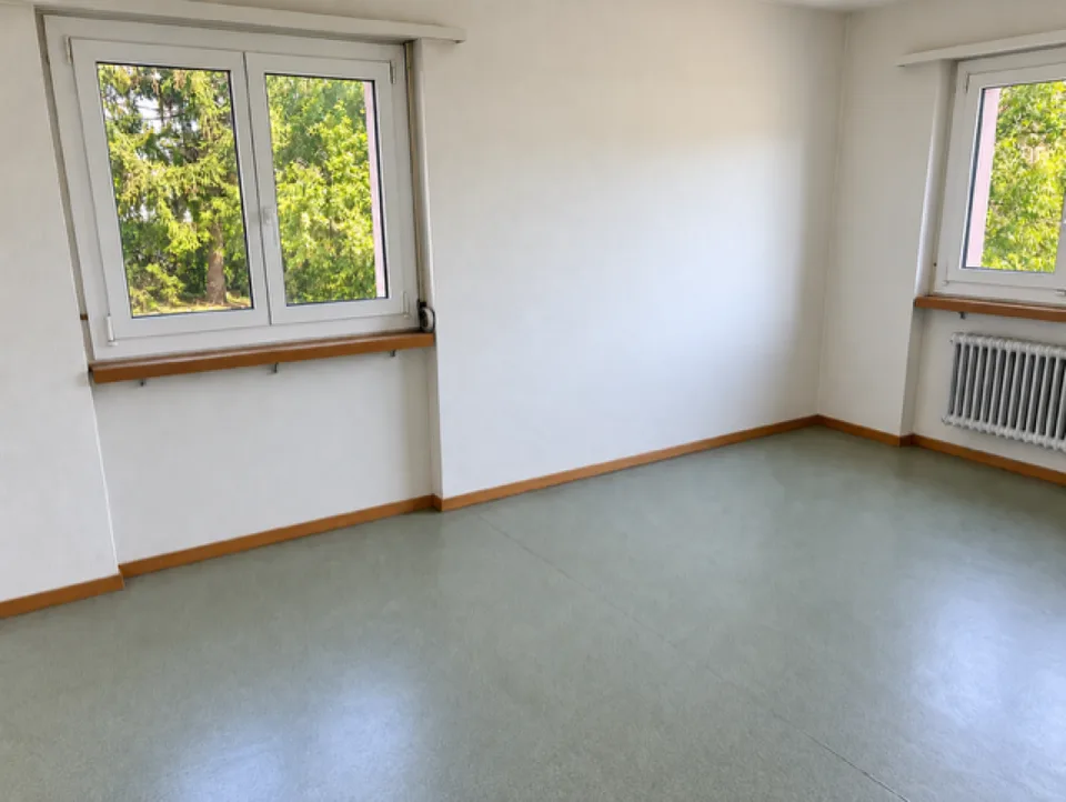 Appartement spacieux et lumineux de 2,5 pièces au rez-de-chaussée avec un coin salon agréable – photo 4 sur 5