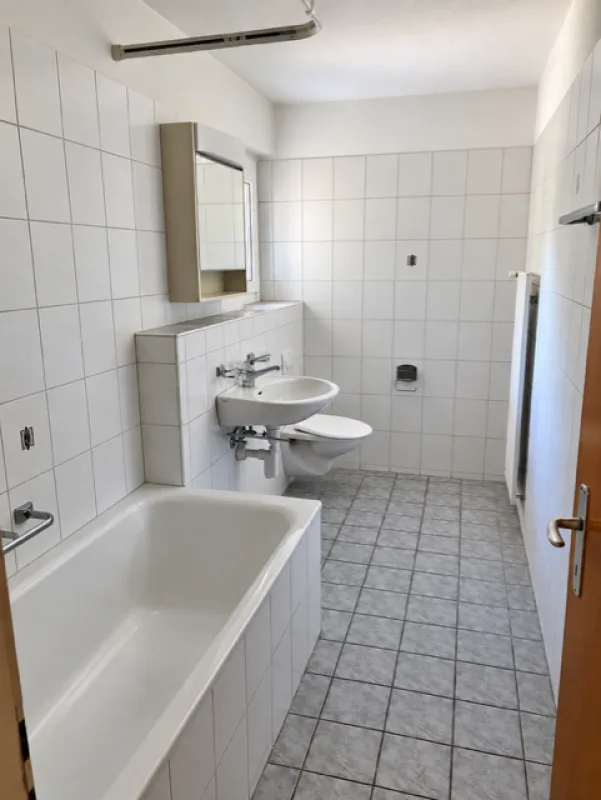 Appartement spacieux et lumineux de 2,5 pièces au rez-de-chaussée avec un coin salon agréable – photo 5 sur 5