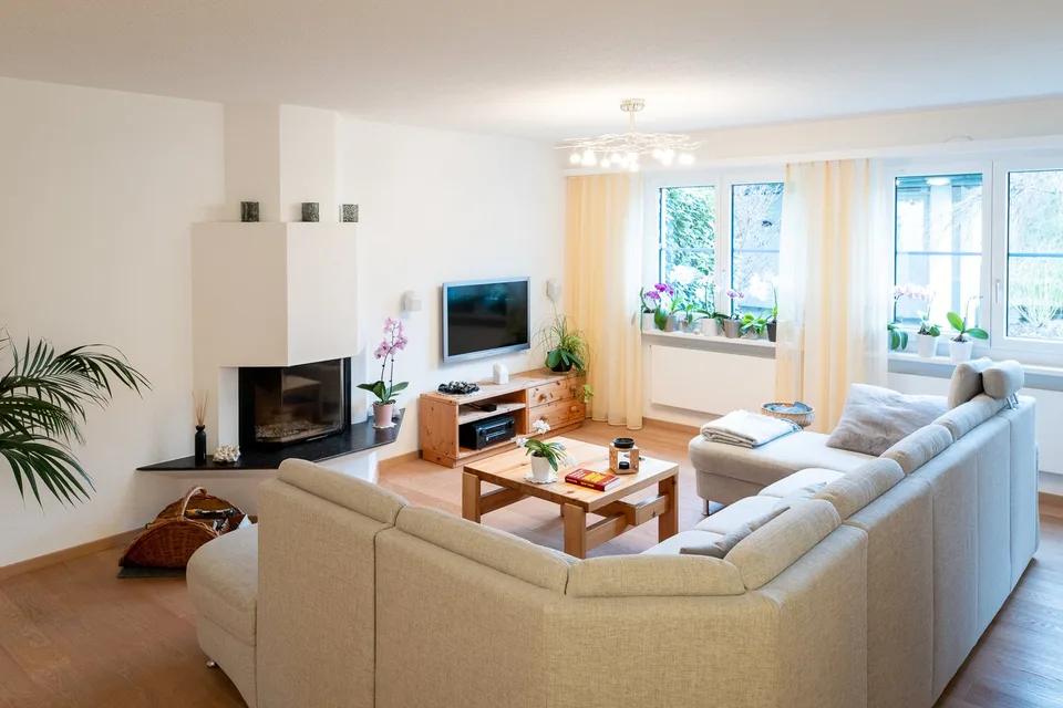 Grosszügige 5.5-Zimmer-Gartenwohnung inkl. Tiefgaragenparkplatz und Bastelraum – Foto 7 von 20