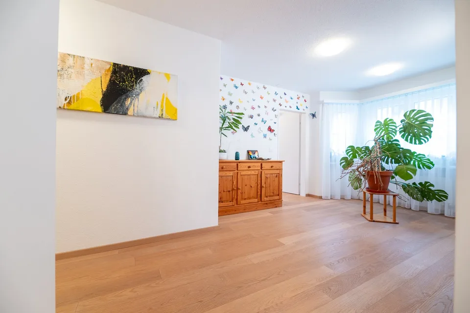 Grosszügige 5.5-Zimmer-Gartenwohnung inkl. Tiefgaragenparkplatz und Bastelraum – Foto 12 von 20