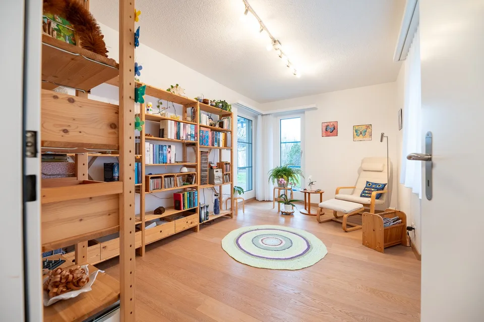 Grosszügige 5.5-Zimmer-Gartenwohnung inkl. Tiefgaragenparkplatz und Bastelraum – Foto 14 von 20