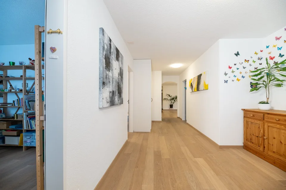 Grosszügige 5.5-Zimmer-Gartenwohnung inkl. Tiefgaragenparkplatz und Bastelraum – Foto 9 von 20