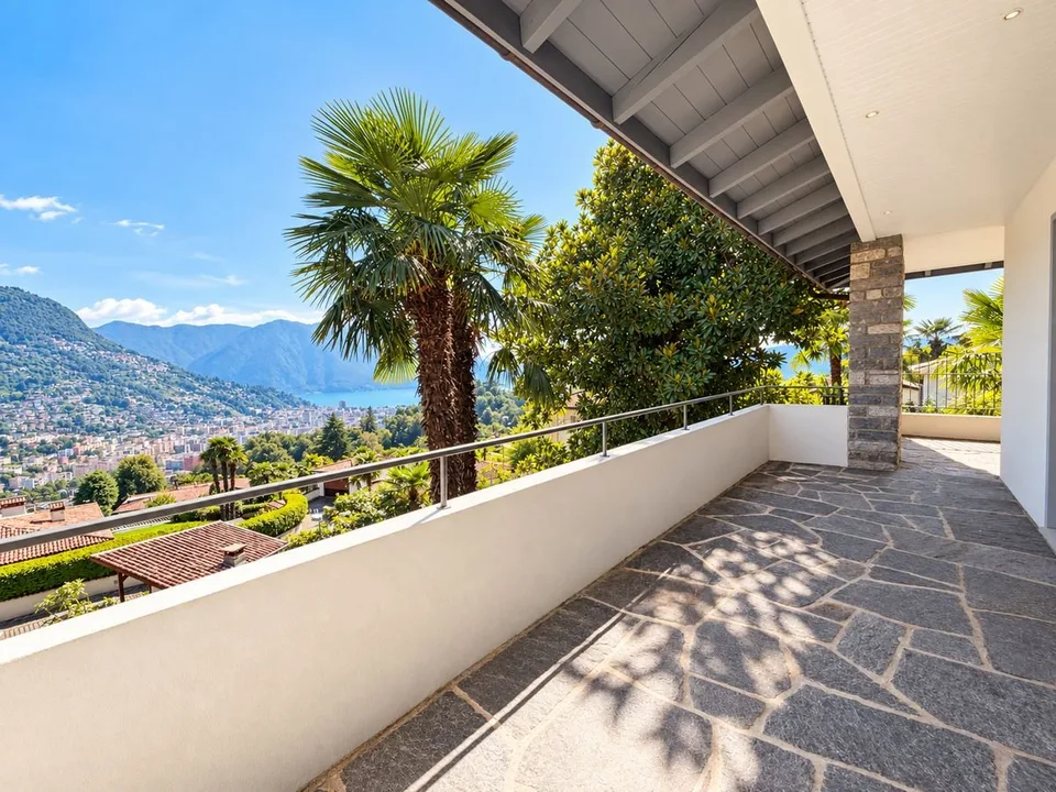 Porza - Elegantische 3.5-Zimmer-Wohnung mit Seeblick, Terrasse und privatem Garten – Foto 12 von 12