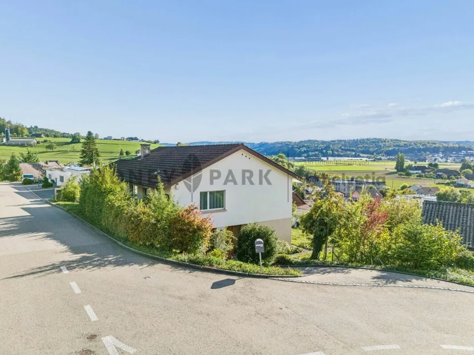 Casa unifamiliare di 7,5 locali con vista panoramica imprenabile – foto 15 di 17