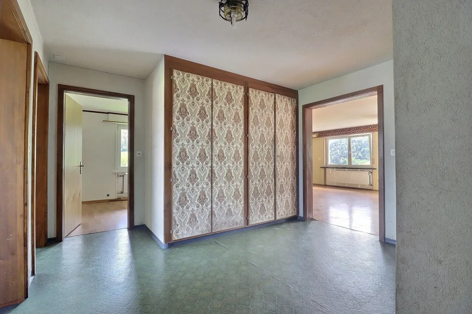 Charmante 4,5-Zimmer-Stockwerkeigentumswohnung mit Balkon und Garage – foto 7 di 13