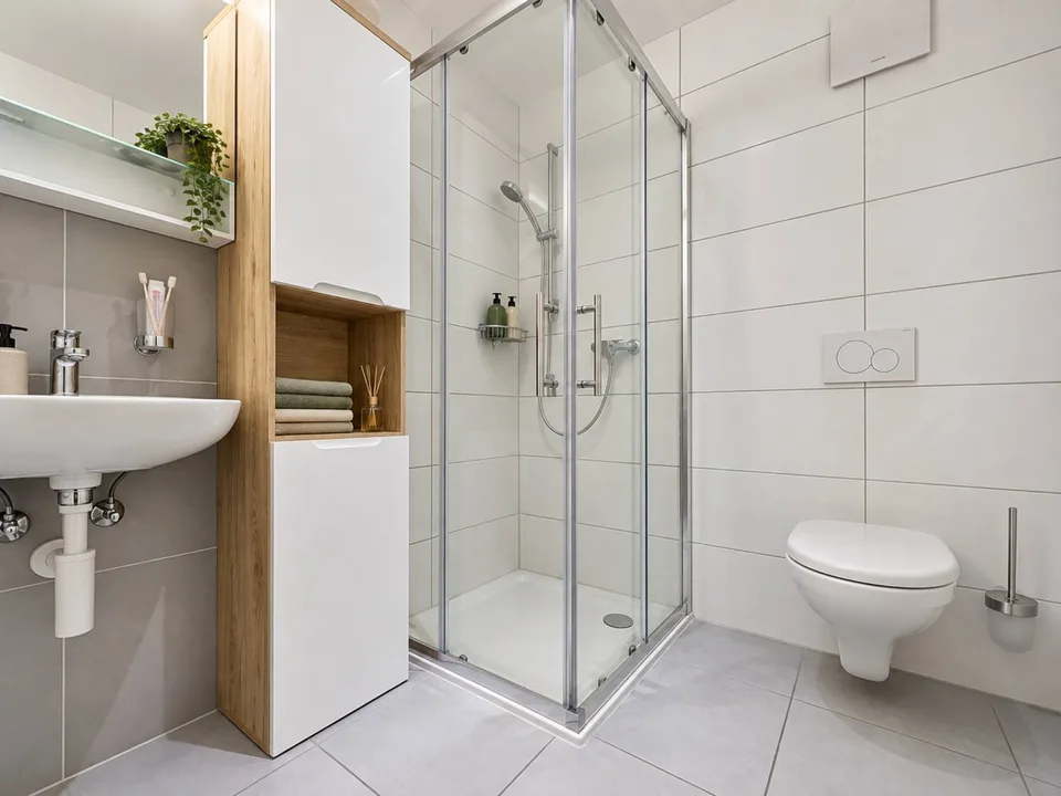 Auf der letzten Etage, wunderschöne 4,5-Zimmer-Wohnung mit Bergblick – Foto 10 von 10